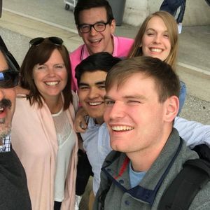 Meet your Posher, Carlos